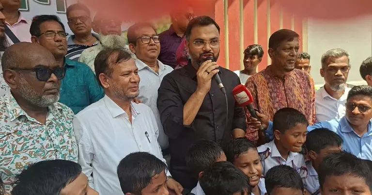 কথা বলছেন যুব ও ক্রীড়া প্রতিমন্ত্রী আমিনুল হক